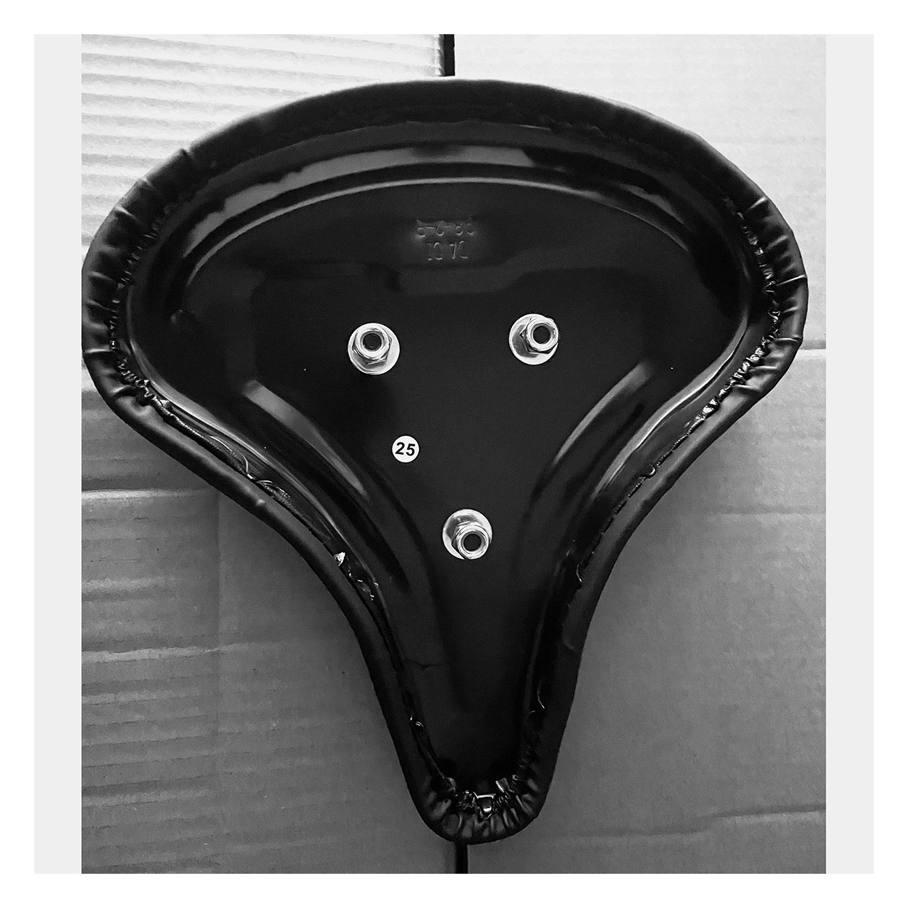 MVTEK 275x245mm Saddle for Exercise Bike, 3-Bolt Mount, Black - 2