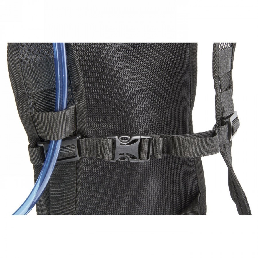 Hydration pack m-wave maastricht h2o, with 2-litre water bladder, with replaceable mouthpiece, with mouthpiece cover, with large