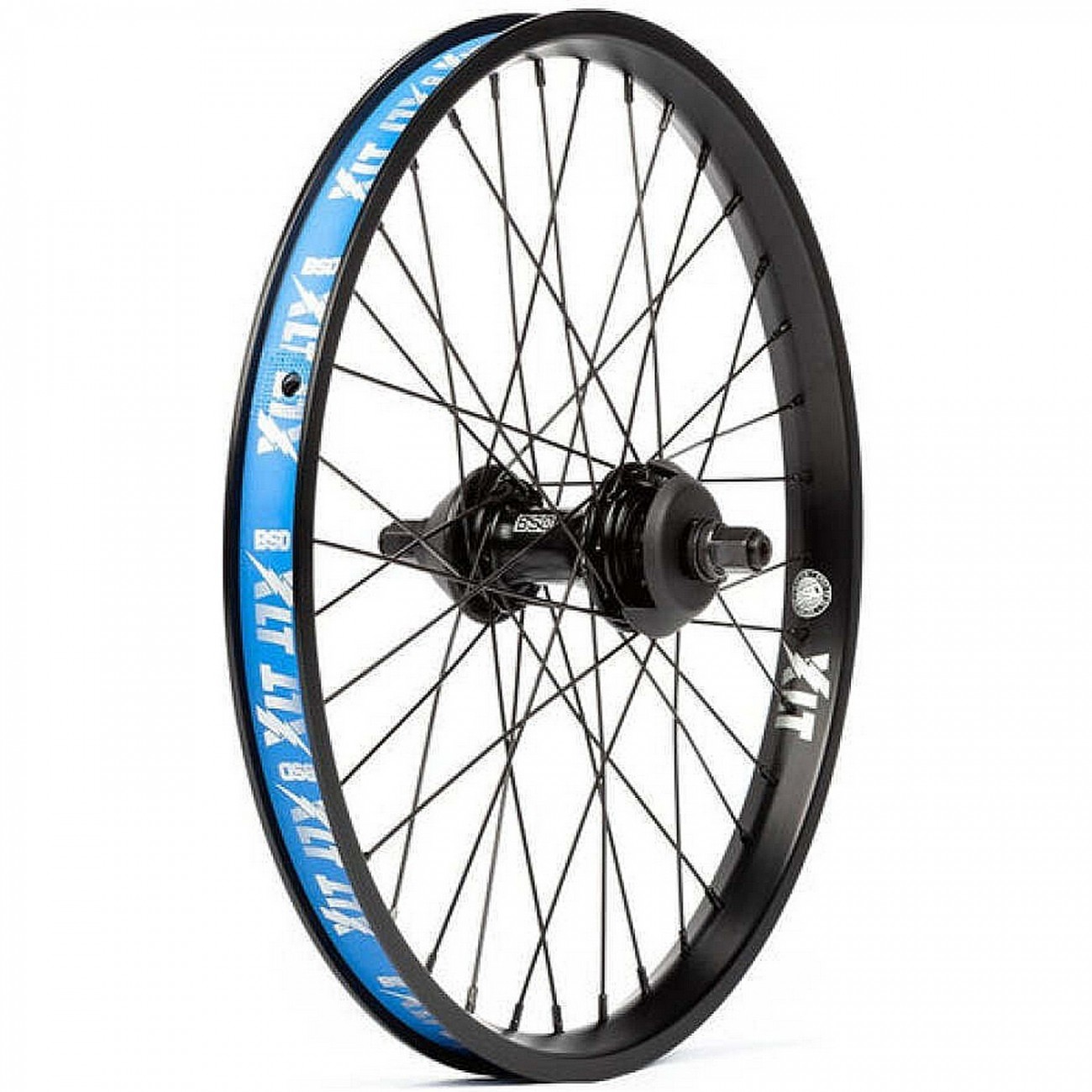 xlt revolution lhd wheel (with mudguards) black - 1