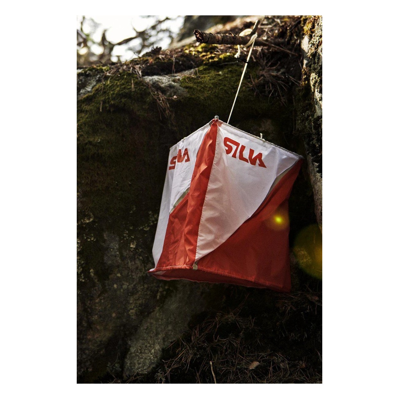 Silva Marker Riflettente 15x15cm per Orienteering Giorno e Notte - Ideale per Allenamento e Percorsi - 2 - Tutti i prodotti - 73