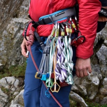 PerfectO Snap Gate Red Oval Carabiner - Compact, Versatile and Lightweight 50g - 2