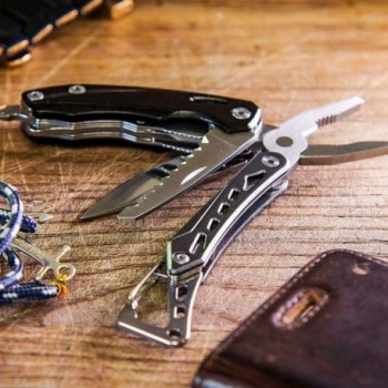 Multitool Seven: Ouvre-bouteille, Couteau, Pince et Mousqueton - 4