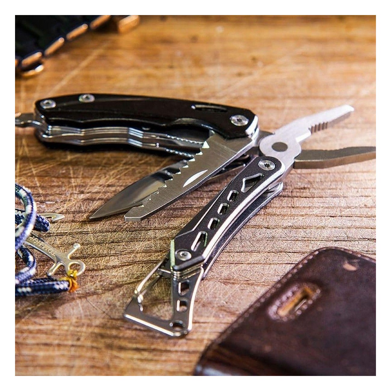 Multitool Seven: Ouvre-bouteille, Couteau, Pince et Mousqueton - 4