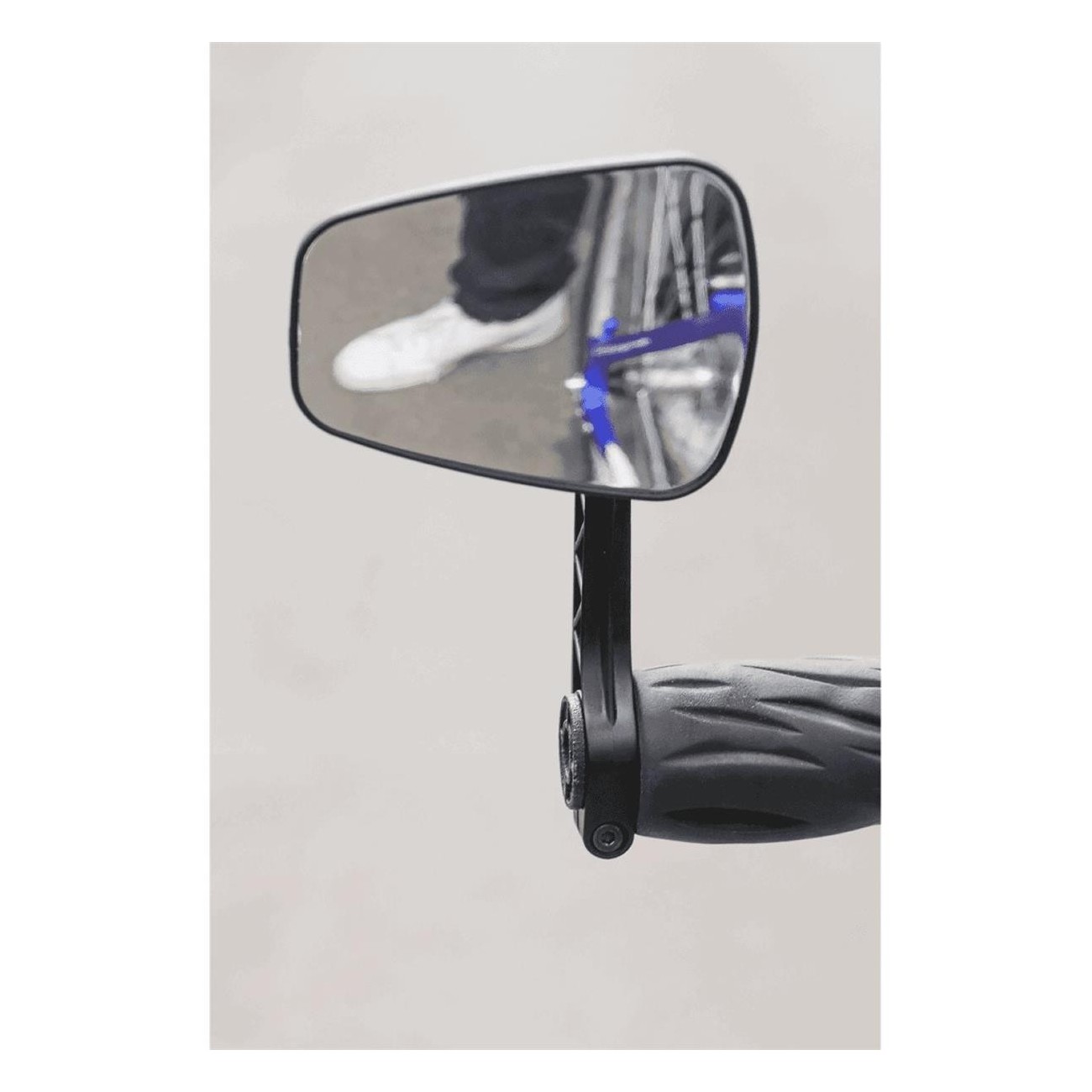 Miroir de vélo ambidextre réglable en ABS pour guidon 16-22 mm, léger et résistant - 4