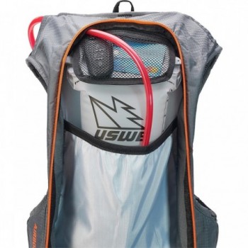 Mochila Airborne 15L Gris-Naranja con Saco de Hidratación Elite y 12 Bolsillos - 3