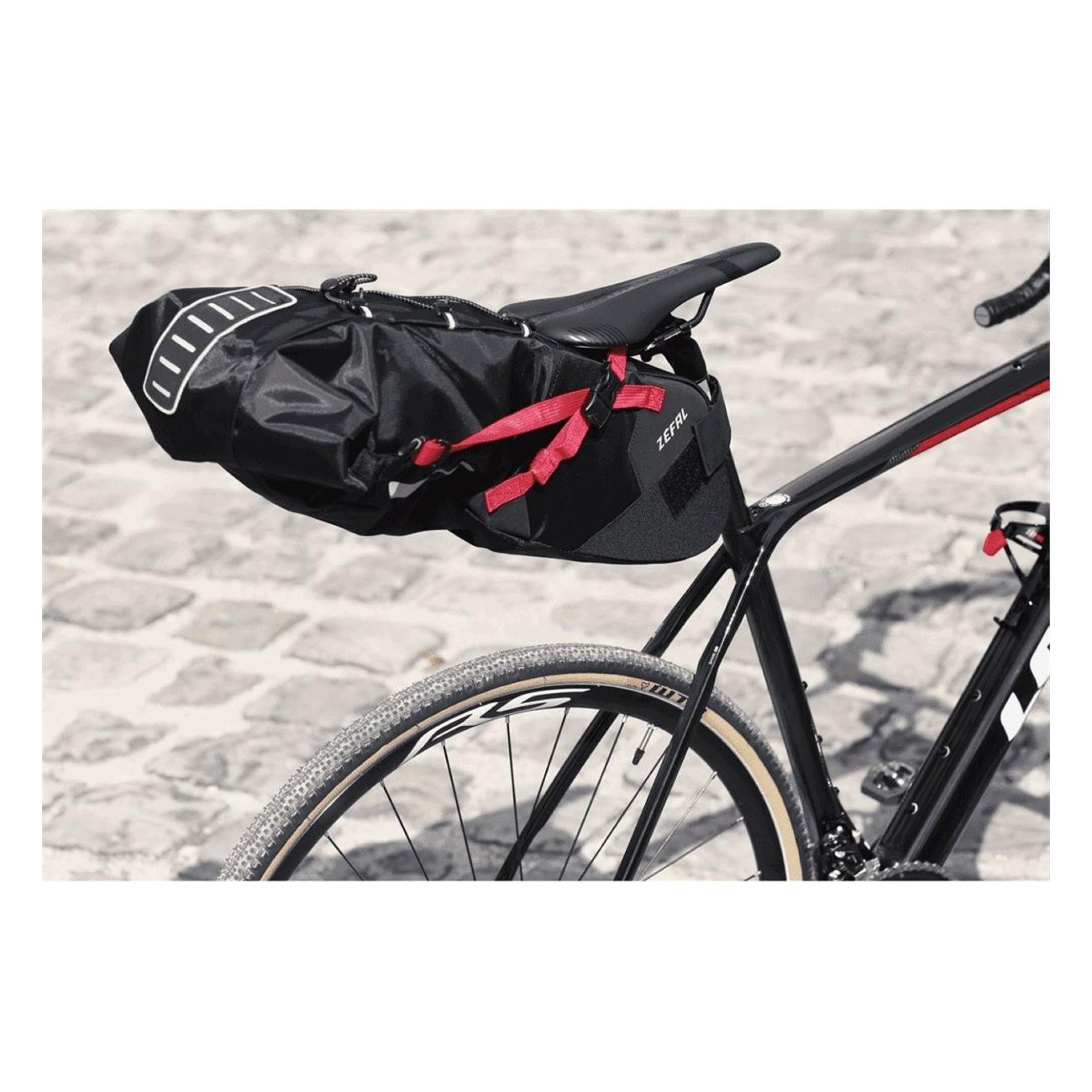 Z Adventure R11 Waterproof Saddle Bag 5-11L Black/Red for Cyclists - 4