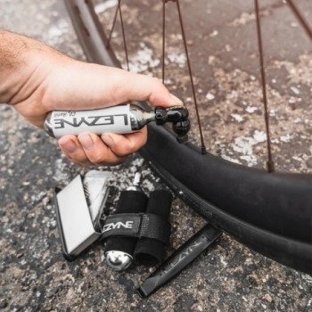 Kit de Réparation CO2 Lezyne Twin Drive Noir avec Levier et Cartouches - 3