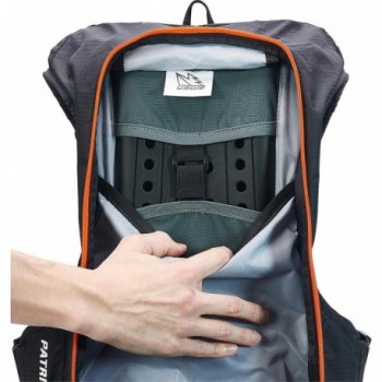 Mochila USWE Patriot 15 Litros Naranja-Negro con Protector de Espalda para MTB - 7