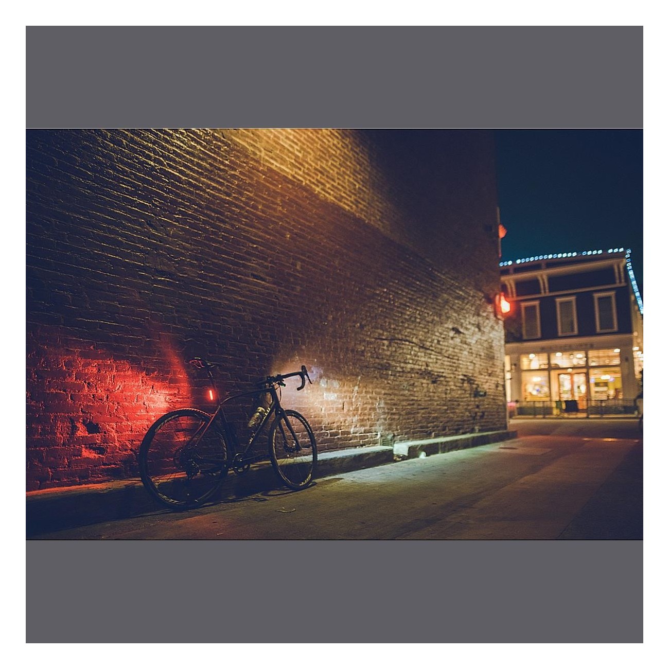 Ruban LED Arrière StVZO pour Vélo - Visibilité 270°, Rechargeable USB, 36 Lumen, IPX7 - 4