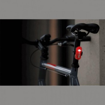 LED Battery Rear Light IPX4, 29h Duration, 400m Visibility, Easy Mounting - 2