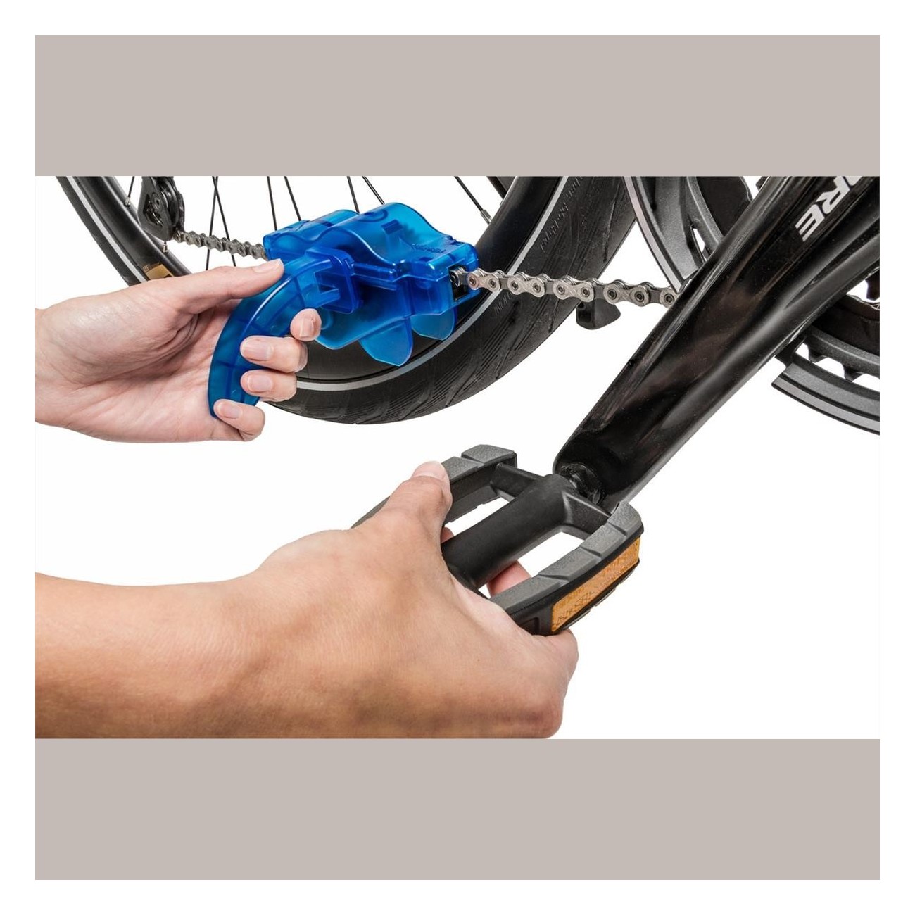 Chaincuzzi Transparent Blue Chain Cleaner for Bike with Nylon Brushes - 2