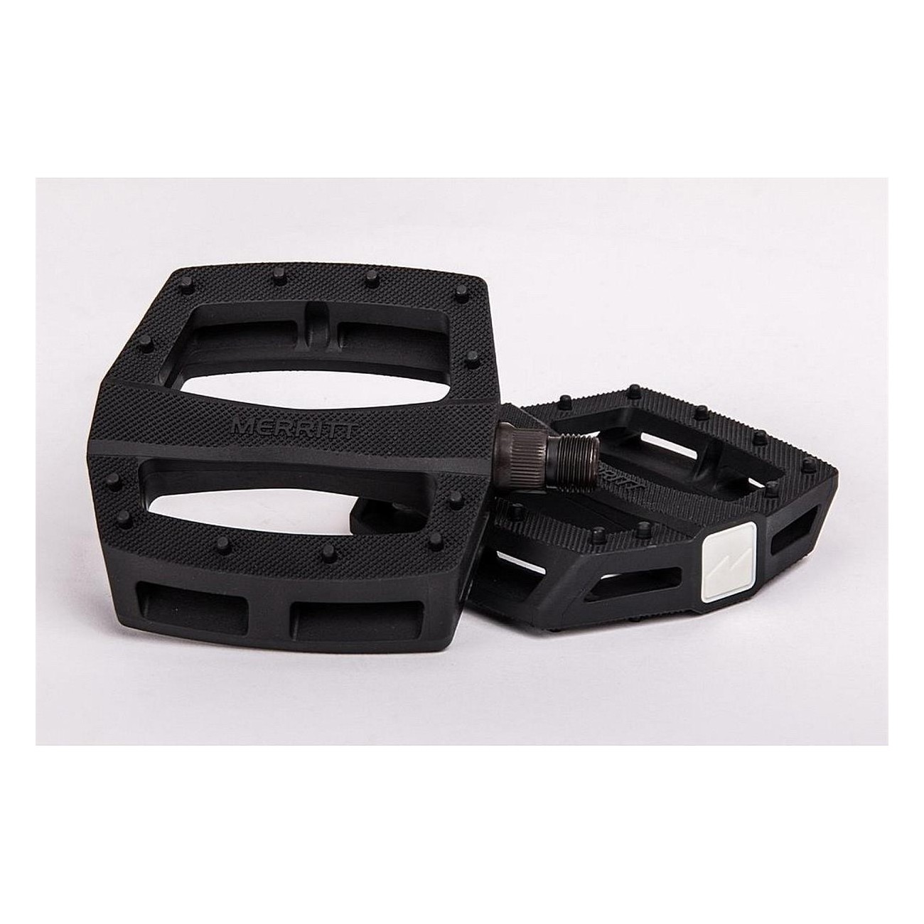 Pedali Merritt P1 Nero per BMX - Design a Basso Profilo in Nylon e Fibra di Vetro - 1 - Pedali - 4026465319866