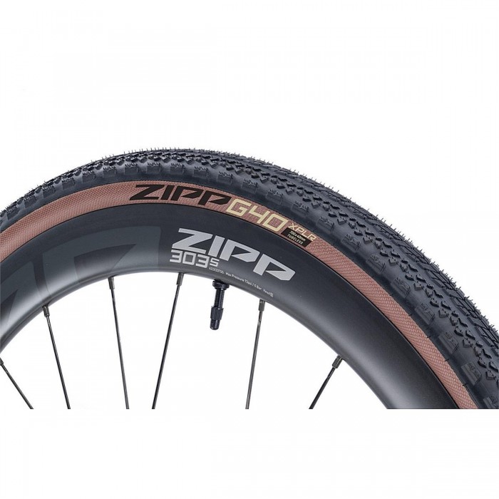 Zipp G40 XPLR Tubeless Tire 700x40c Black for Gravel and Adventure - 1