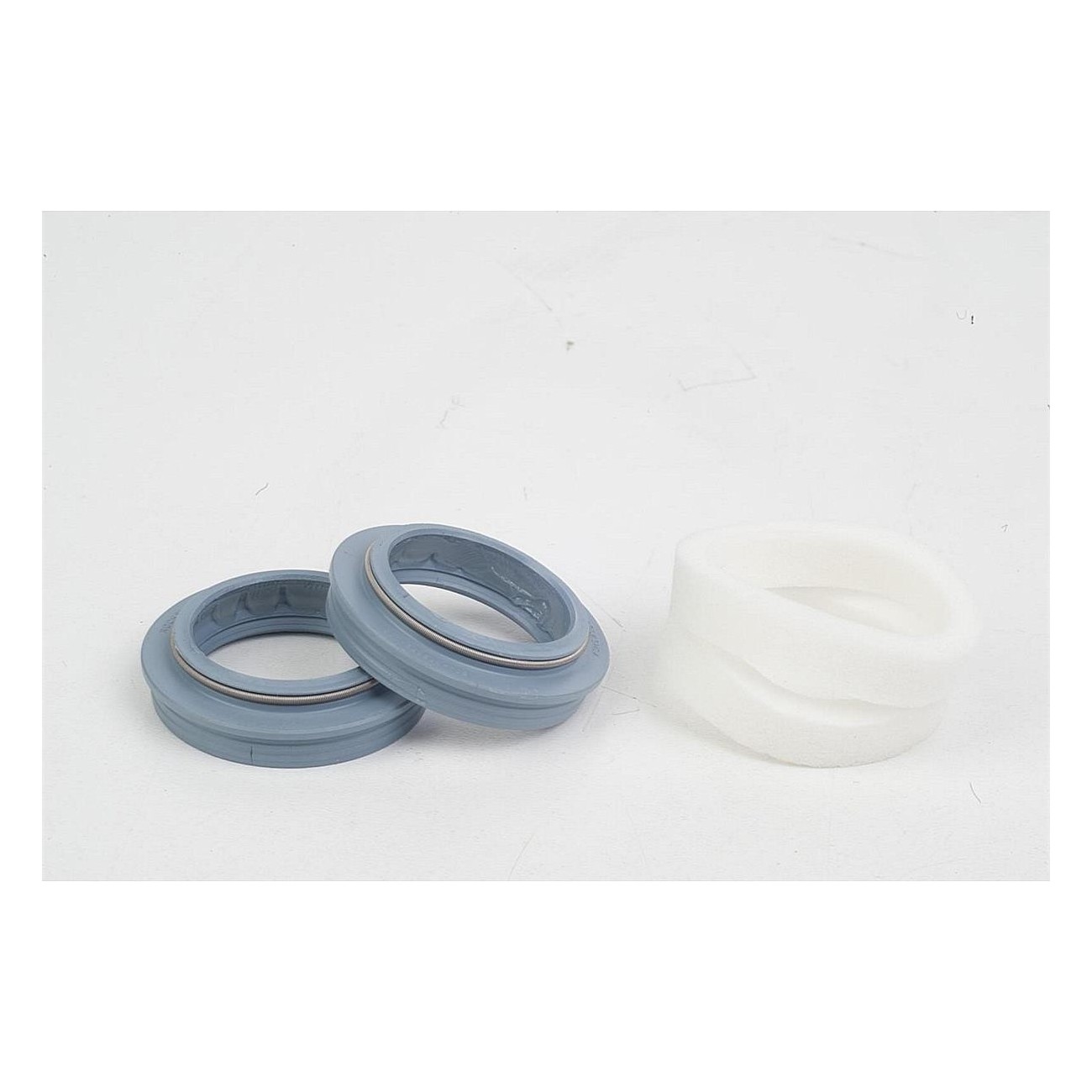 Fork Dust Seal Kit Gray 32 mm - Compatible with Revelation, Argyle, Sektor, Tora, Recon, XC32 - 1