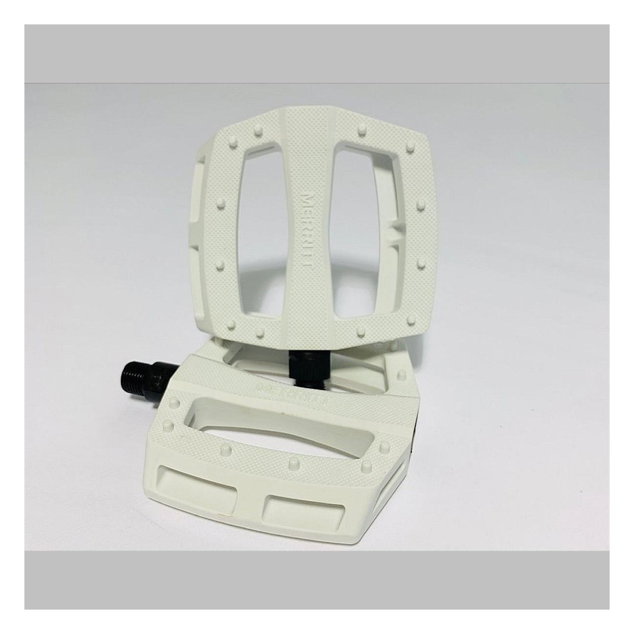 Merritt P1 White BMX Pedals in Nylon and Fiberglass, Low Profile Design - 1